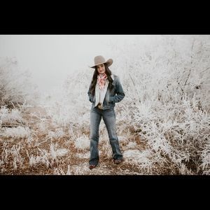 Meet your Posher, Josune